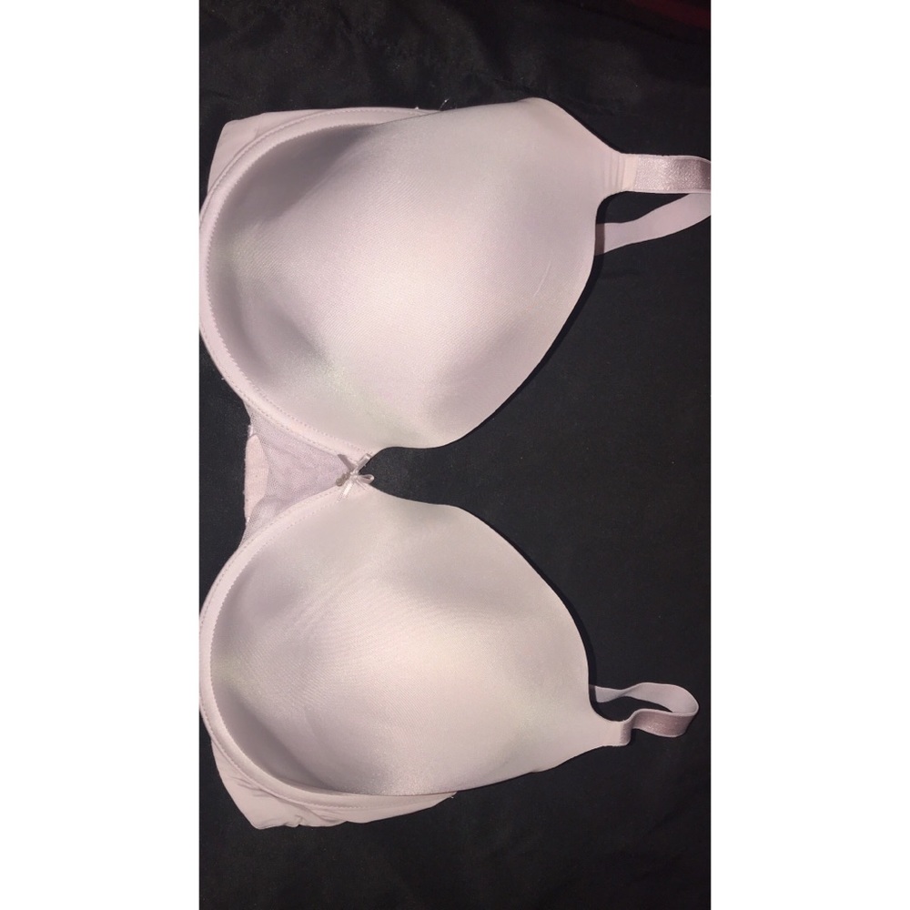 Victoria’s Secret bra (38DDD)