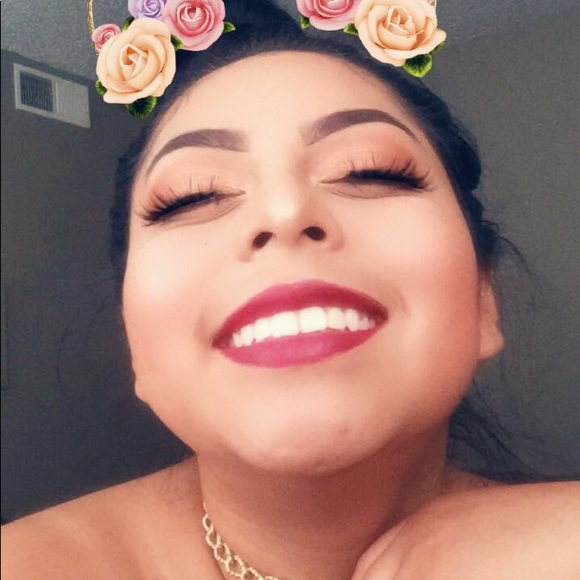 Meet your Posher, Sara - Picture 1 of 1