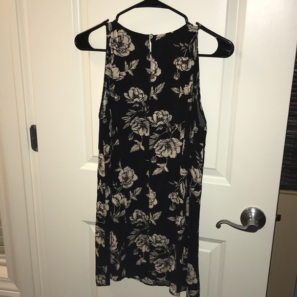 Black Floral Print Sleeveless Dress - Picture 2 of 5