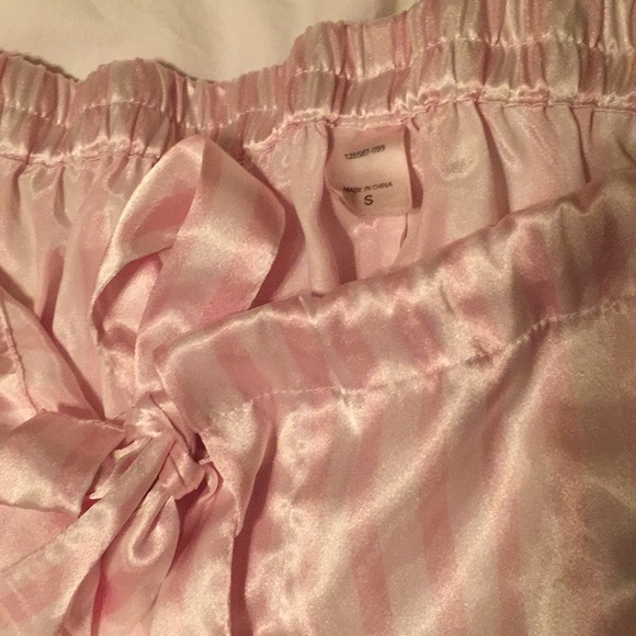 Victoria's Secret satin pajamas both size small - Picture 5 of 6