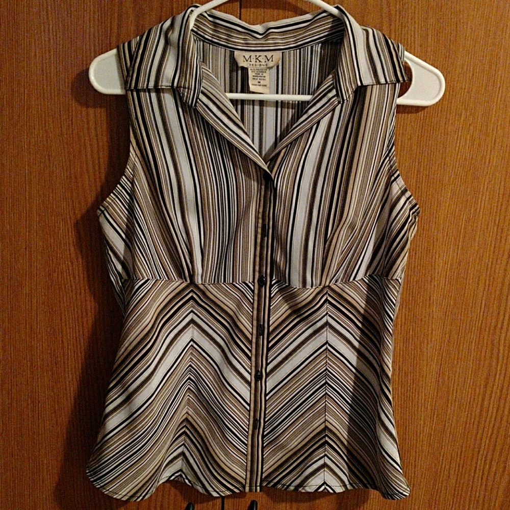 M.K.M sleeveless button up blouse