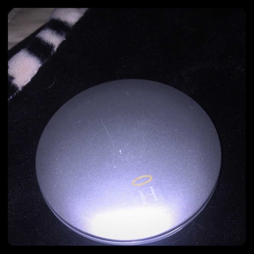 Halo portable charger, with led lights and mirrror