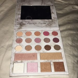 Carli Bybel Palette
