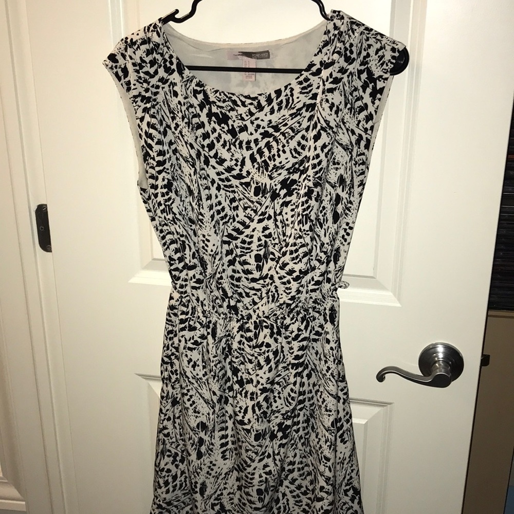 White and Black Sleeveless Dress