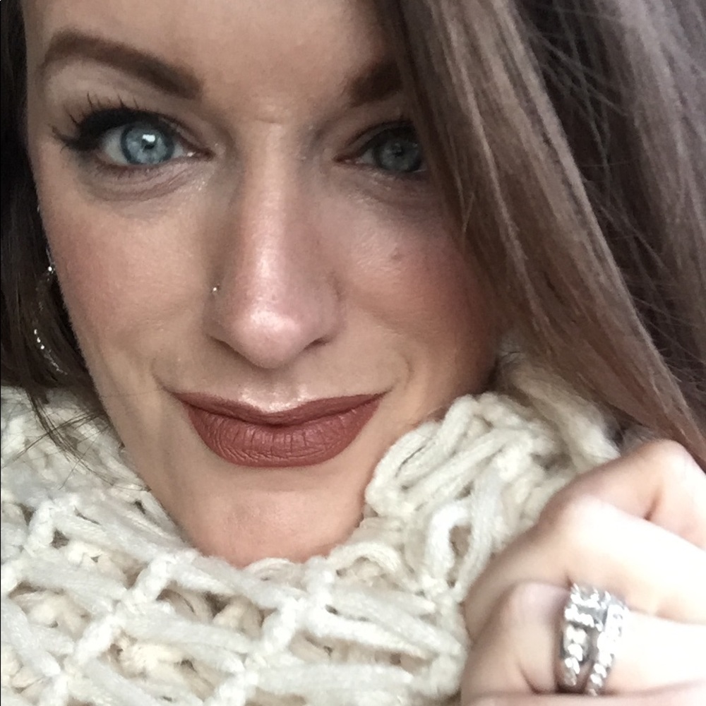 Meet your Posher, Tara