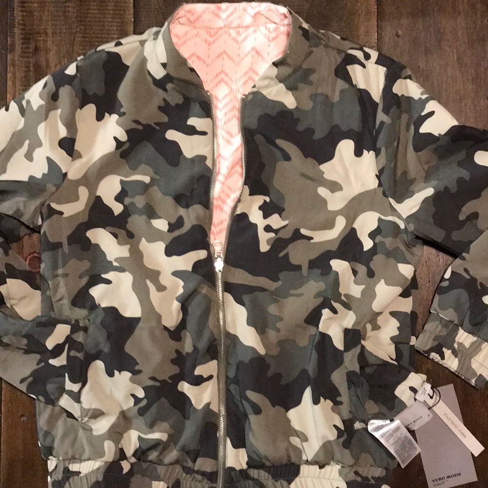 BNWT BOMBER Vero Moda jacket size 38 reversible - Picture 3 of 7