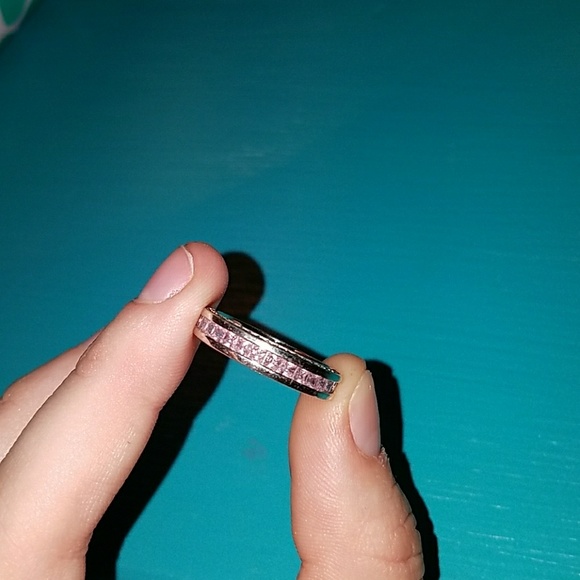 Ring - Picture 1 of 3