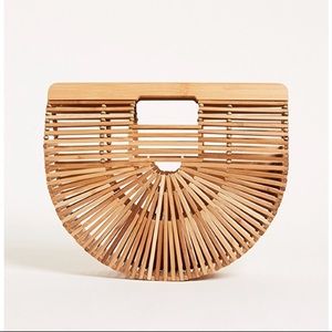 Cult Gaia ark natural clutch