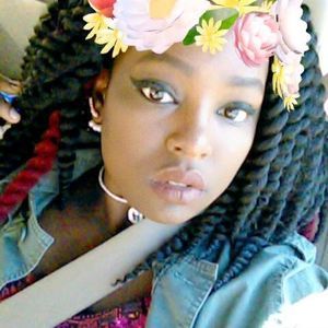 Meet your Posher, Dina