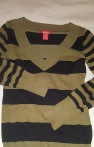 NWOT Light sweater