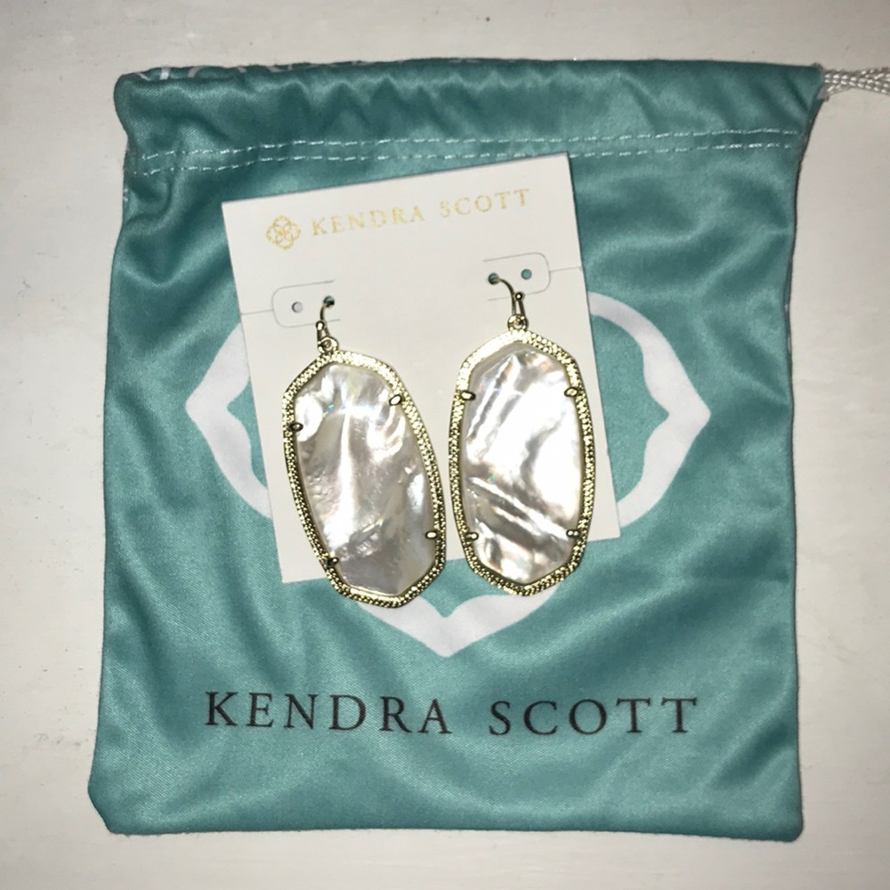 Kendra Scott Dani Earrings