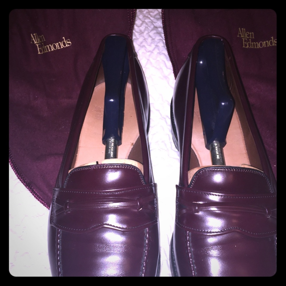 Handcrafted Allen Edmonds Mens Loafers NWOT
