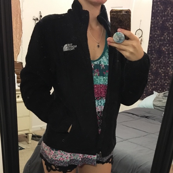 Black fuzzy north face - Picture 2 of 3