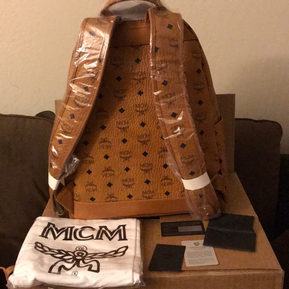 SOLD❤️❤️❤️MCM backpack - Picture 3 of 8