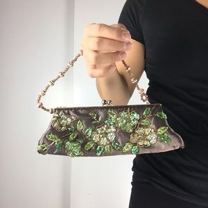 Far Nine Beaded Purse