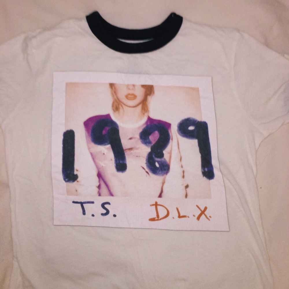 TAYLOR SWIFT 1989 TOUR SHIRT