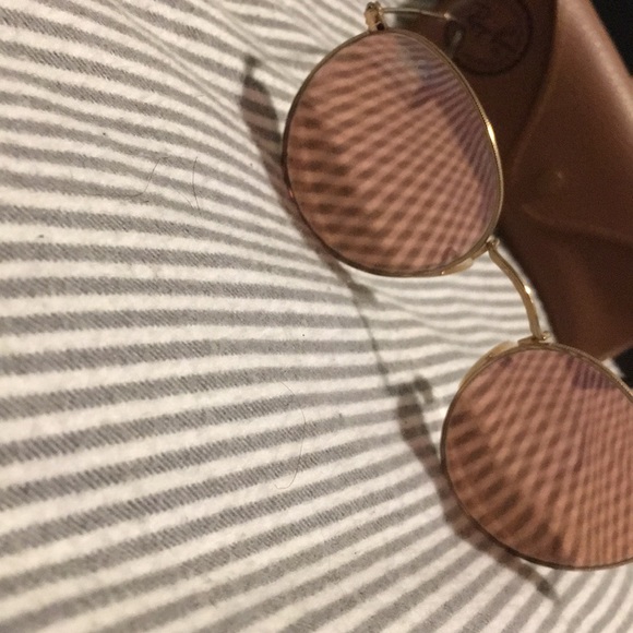 Ray-Ban Rounds Flat lens ! Authentic!
