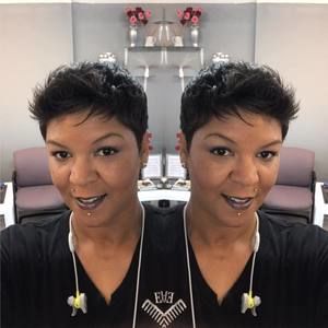 Meet your Posher, Ebony