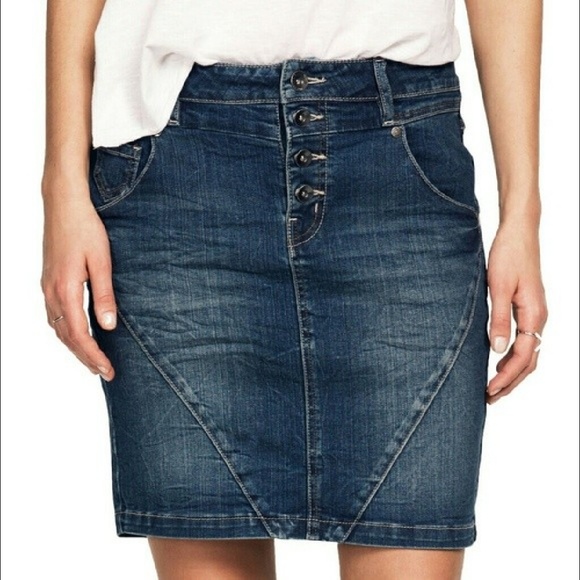 NWOT Woman's Denim Skirt Size 22W - Picture 3 of 4