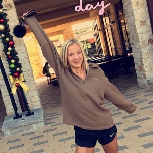 Meet your Posher, Chloe