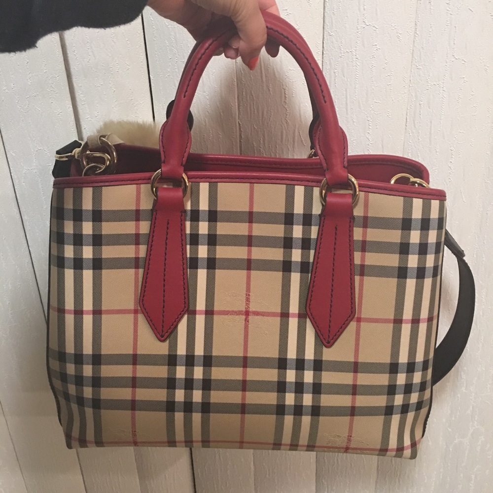 *NEW* Burberry Ballingdon Tote (Authentic)