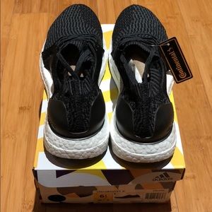 NIB Adidas UltraBoost X in black