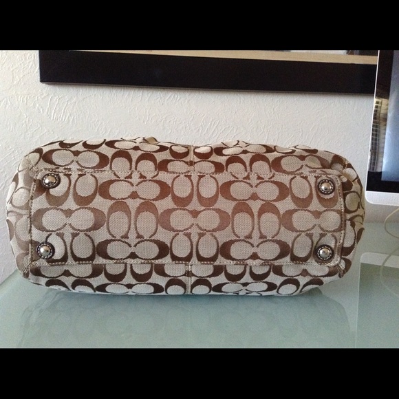 Sold - Picture 4 of 8