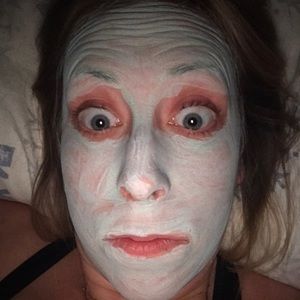 Meet your Posher, Lara