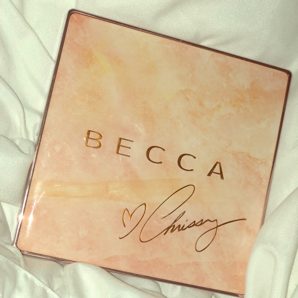 BECCA X Chrissy Teigen Glow Face Pallet