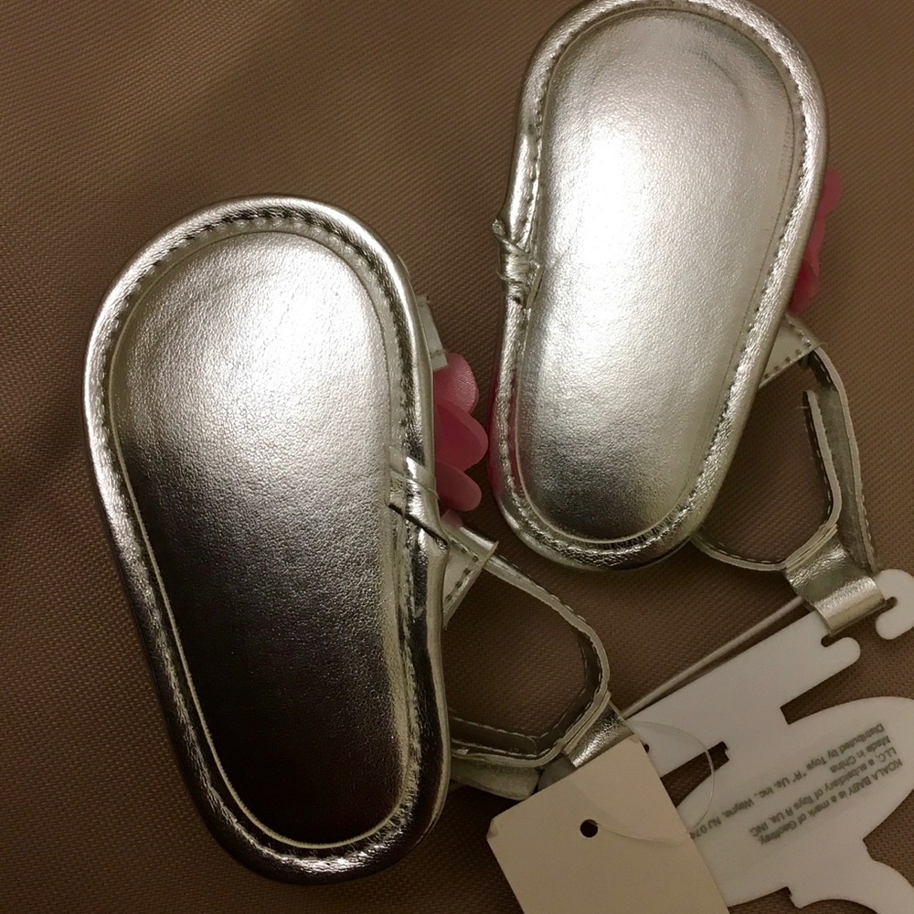 Gifted: 🌸 Carter’s Bundle - romper & bottoms - Picture 6 of 6