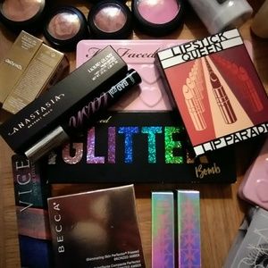 Cosmetic mystery box
