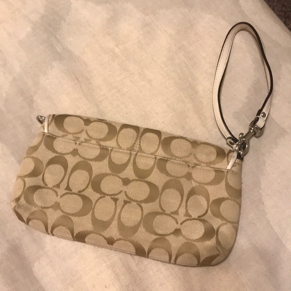 Coach wristlet - Picture 2 of 2