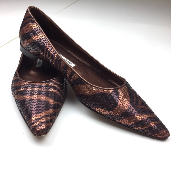 Manolo Blahnik Sequin-Embellished Metallic Flats animal print - Picture 1 of 8