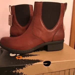 Bogs brown leather boots