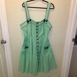 Polka dot green & black dress 4X