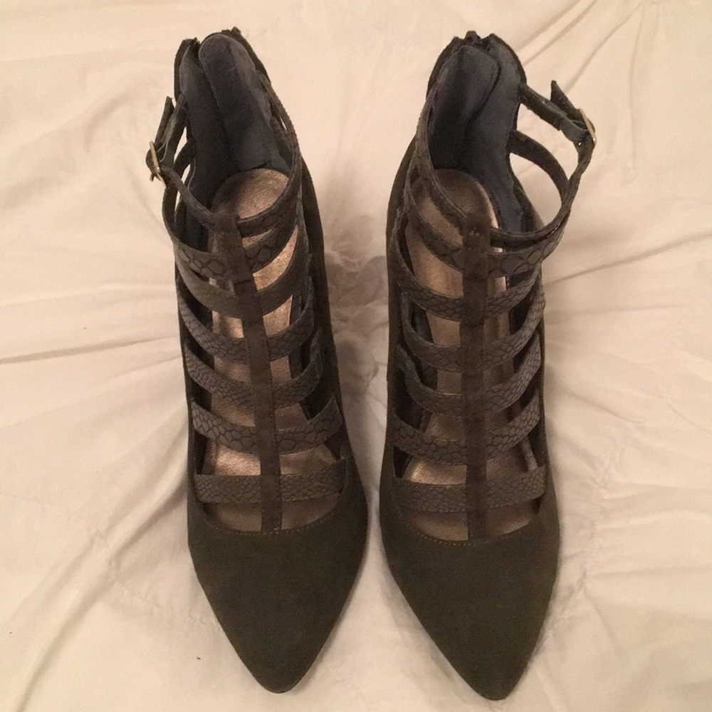 Seychelles Strappy Pumps