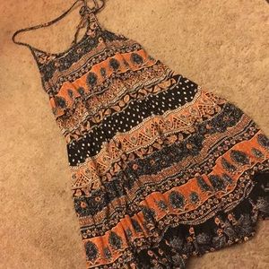 ABOVE THE KNEE , FLOWY DRESS