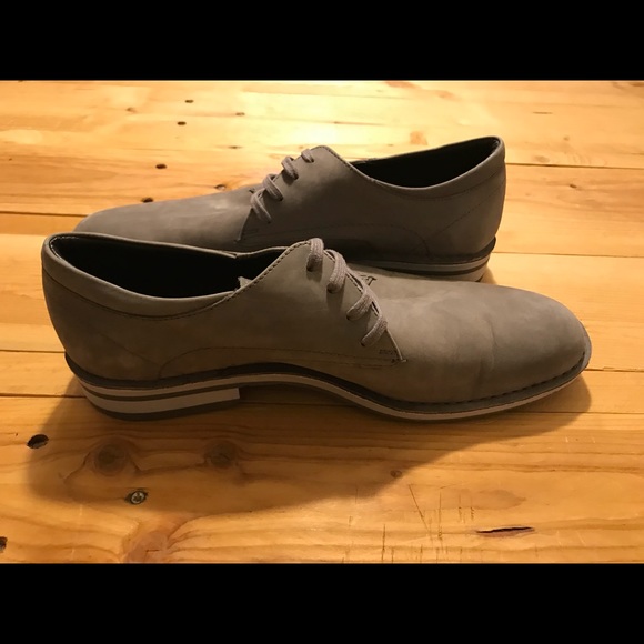 Calvin Klein grey suede dress shoes size: 9 1/2