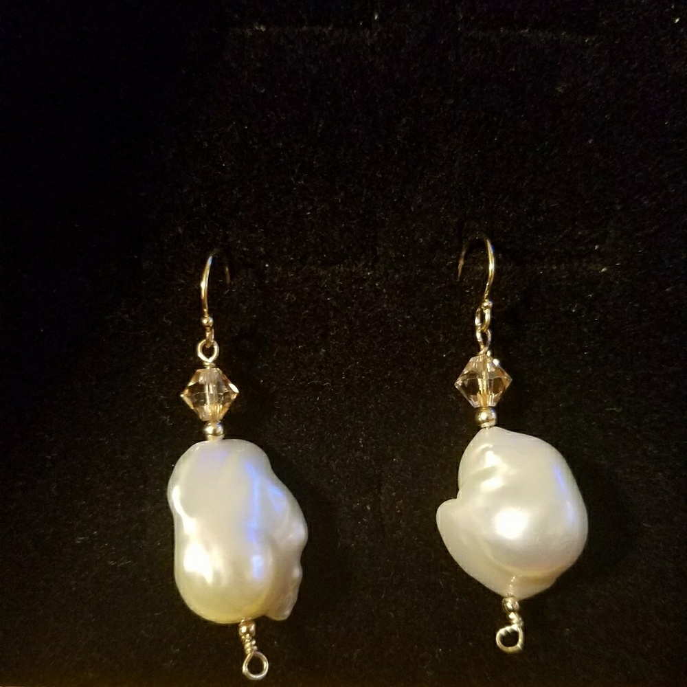 Fresh Water Pearl Earrings