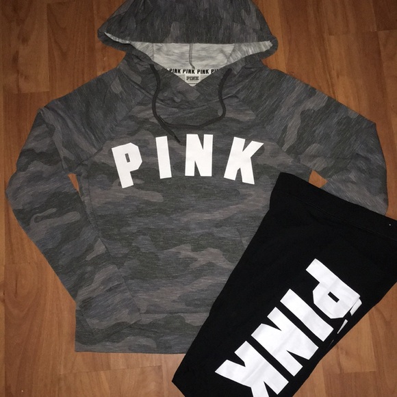 PINK Victoria's Secret Tops - VS Pink camo pullover & leggings set 💚