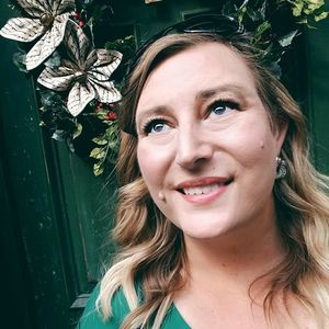 Meet your Posher, Crystal