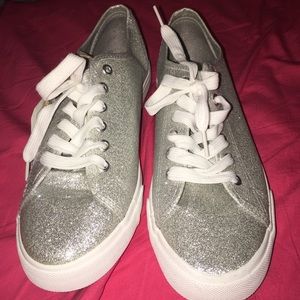 Glitter silver shoes