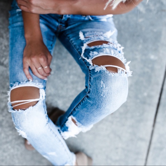 1 LEFT SALE‼️5 ⭐️Destructive Skinny Jeans - Picture 2 of 8