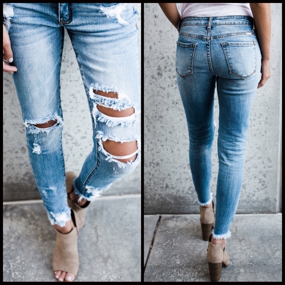 1 LEFT SALE‼️5 ⭐️Destructive Skinny Jeans - Picture 6 of 8