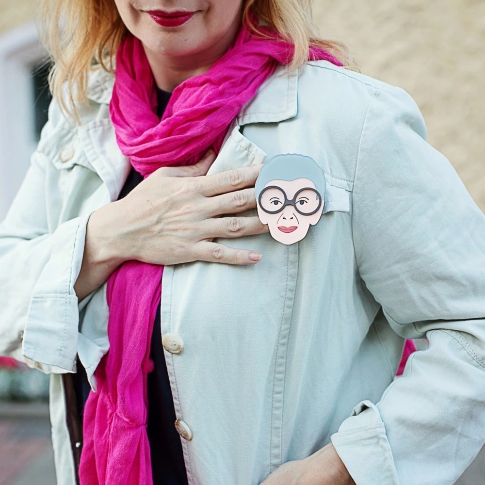 "Be a Golden Girl" - Picture 3 of 6