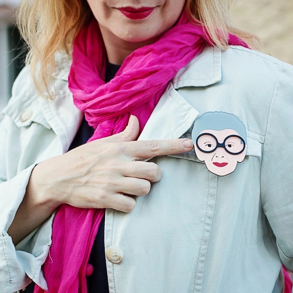 "Be a Golden Girl" - Picture 5 of 6