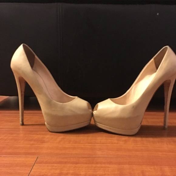 Leather heels Giuseppe Zanotti Beige size 37.5 EU in Leather  giuseppe zanotti sharon peep toe sand 37.5