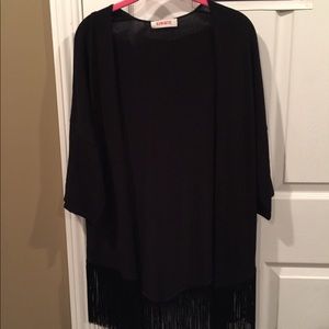 Black elegant cardigan with bottom fringe