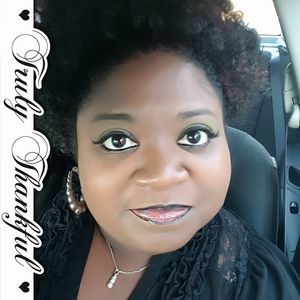 Meet your Posher, Sondra