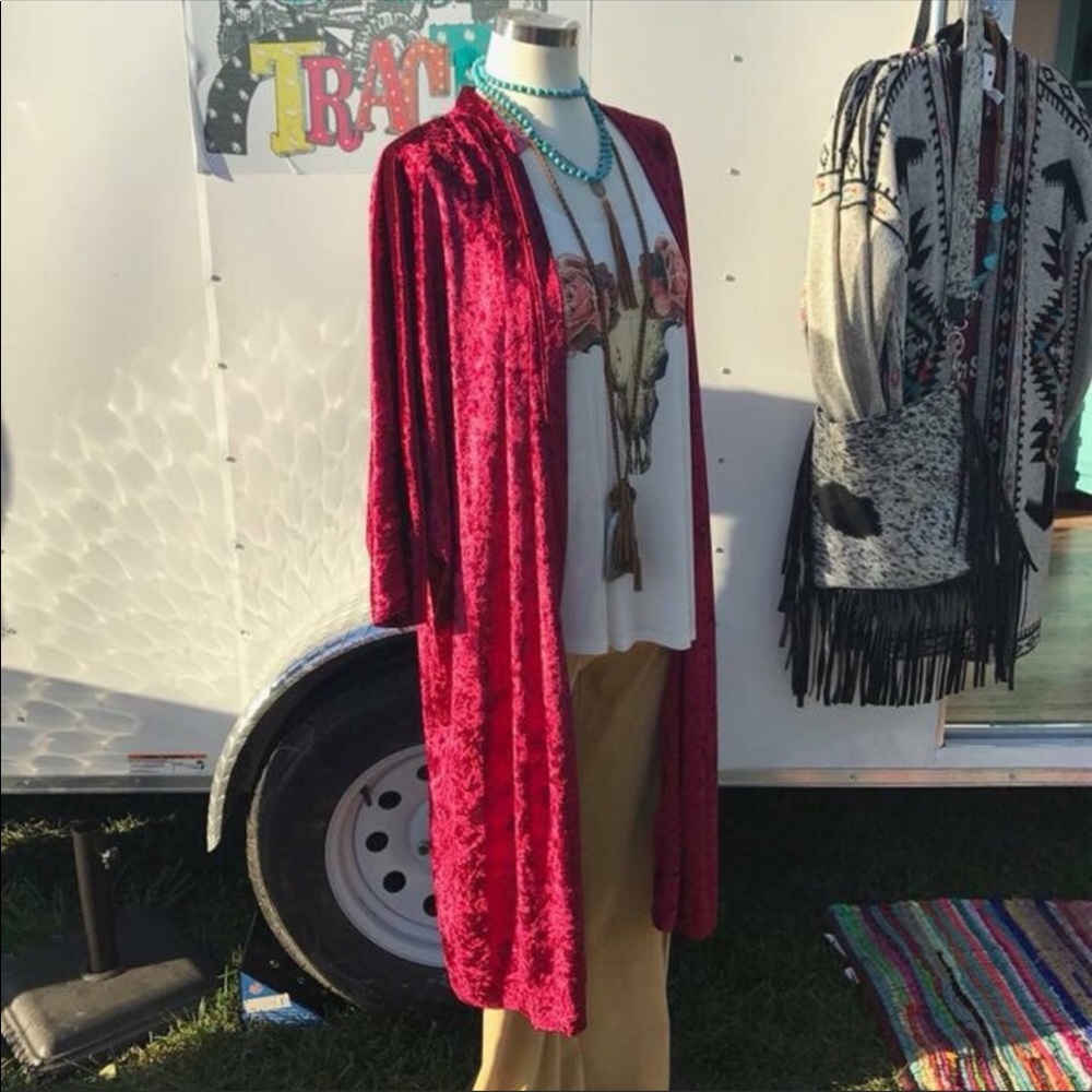 Red velvet duster